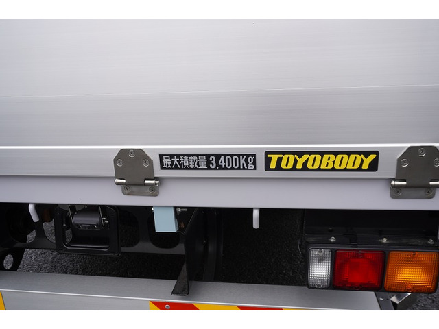 �V�Ԓ����������Ă���܂��B���g�p�̎ԂȂǂ����Ŕ[���������g���b�N����������u���Ă���܂��̂ł������������B