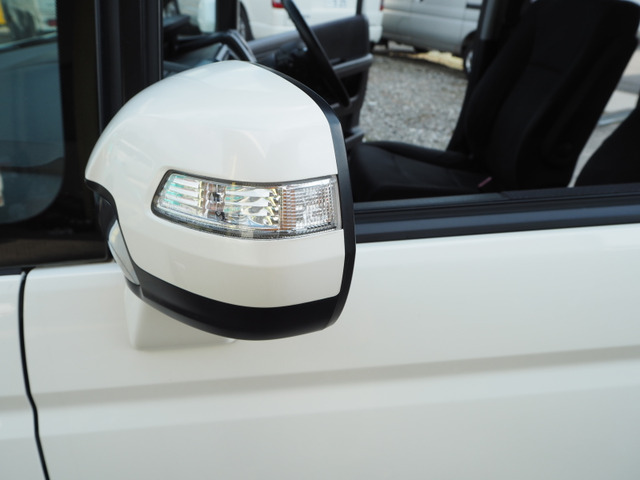 �d���i�[�E�C���J�[�~���[���t���Ă��邾���ō�������UP����E�B���J�[�����T�C�h�~���[!!������񌩂��ڂ����łȂ��A�Ό��Ԃ���̎��F���̌���ɂȂ���A���S�x���オ��܂�