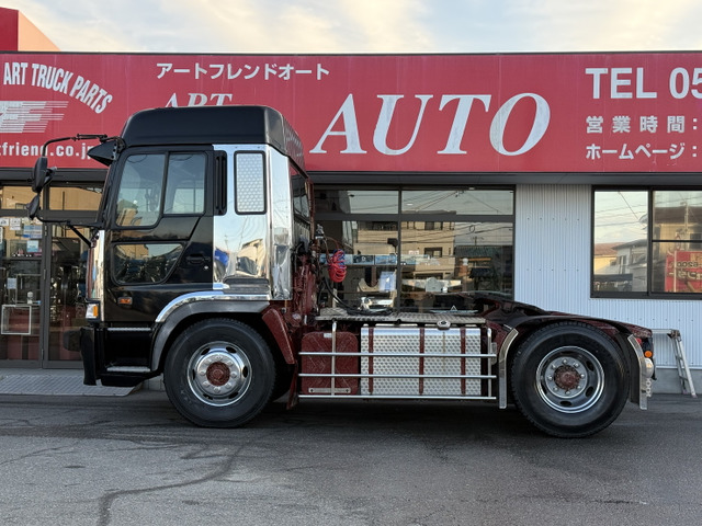 スーパードルフィントレーラーヘッド