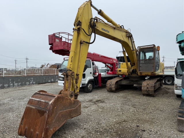 コマツ油圧ショベル