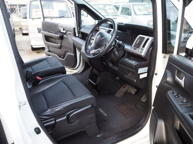 �^�]�ȁA����ȃV�[�g�A�������N���[�j���O�ς݂ł��B�������r��̂Ȃ��Y��ȏ�Ԃł��B���J�Ɏg���Ă������Ƃ��悭�킩��܂��ˁB