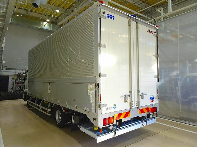 フォワードウィング