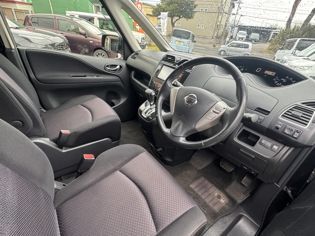 ��1��1�䒚�J�ɐ��|�����Ē����Ă���܂��B�����X�`�[�����A�������f�_���œO����������q�l�ɉ��K�ɂ��߂�������������悤�S�����Ă���܂���