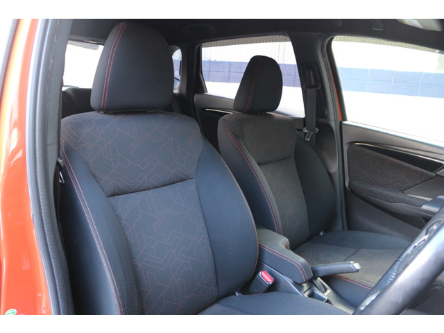 ☆座り心地のいいファブリックシートです!