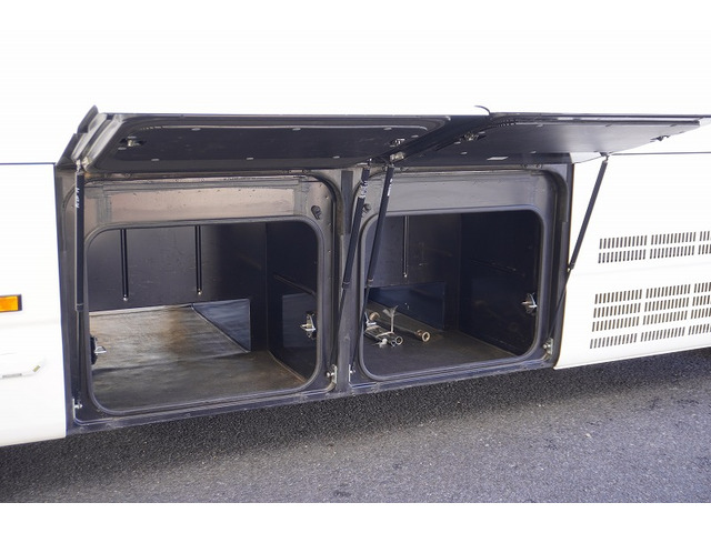 �L�x�ȃg���b�N�A���p�ԁA�n�C�G�[�X�Ȃǎ�舵���Ă���܂��B��xHP�������������Bhttp://www.vantruck.co.jp/