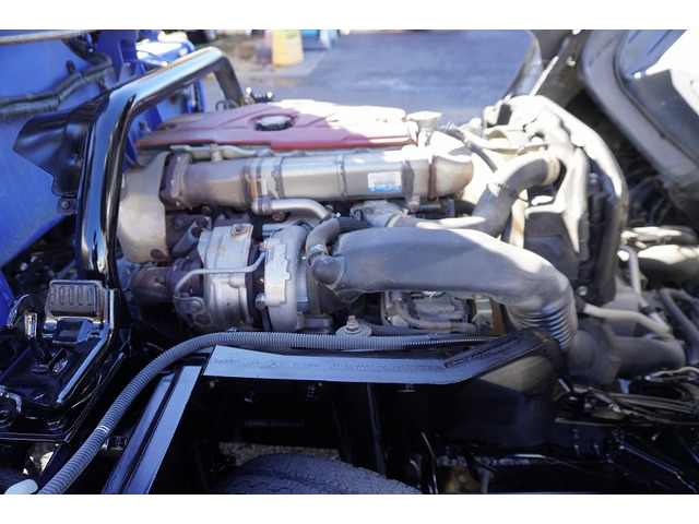 �L�x�ȃg���b�N�A���p�ԁA�n�C�G�[�X�Ȃǎ�舵���Ă���܂��B��xHP�������������Bhttp://www.vantruck.co.jp/