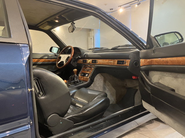 �z�C�[���̓I���W�i����16�C���`�ł��B�C�^���A�炵�����`���̃f�U�C���ł����A�􂢂₷���͂��܂�l������Ă��܂���ˁB�������C�^���A!�������悯��΂���ł悵�Ȃ̂ł��B