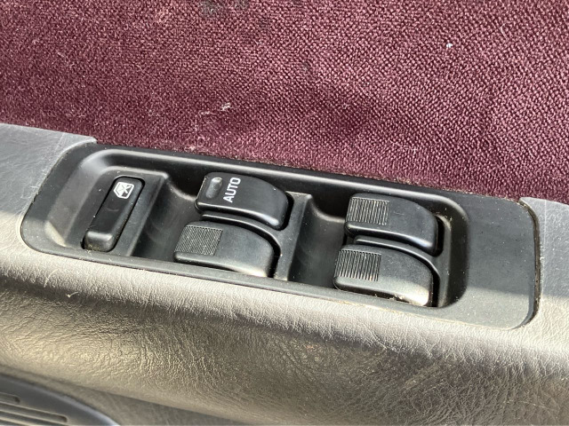 ���^�]�ȃI�[�g�p���[�E�C���h�E�Ń��N���N�J��