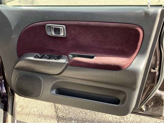 ���^�]�ȃh�A��