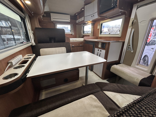 �L�����s���O�J�[����҂��炨��芷���܂ő��l�ȓ�[�Y�ɓ����郌�C�A�E�g!