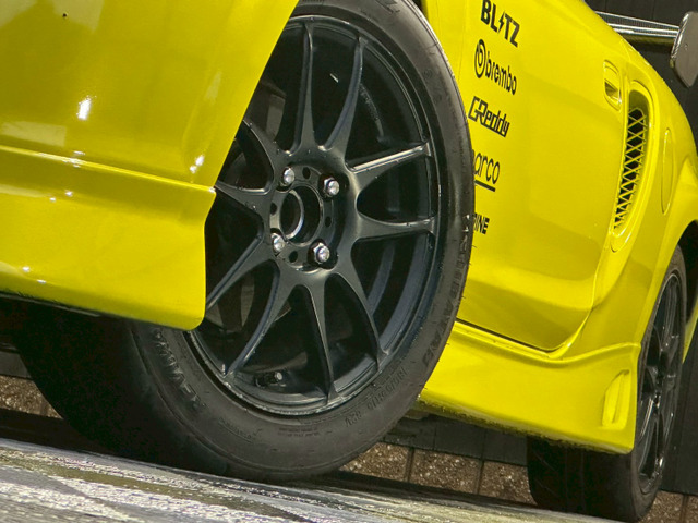 �y�J�X�^���z �J�X�^��������܂�!���[�_�E���E���t�g�A�b�v�ELED���E�A���~�z�C�[�����A�e�u�����h�̃p�[�c�̎�舵���������܂��B