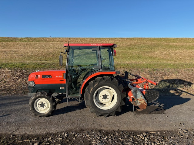 クボタトラクタ