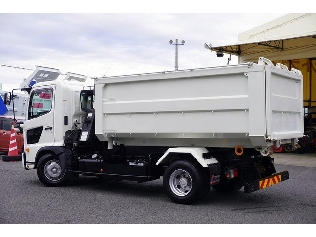 �o���E�g���b�N�Ƃ���1��1��d�l�̈قȂ镨�����A���m���Ɋ�Â�������₷�����������Ē����܂��B