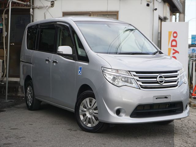 セレナ2.0 20S チェアキャブ スロープタイプ 車いす2名仕様