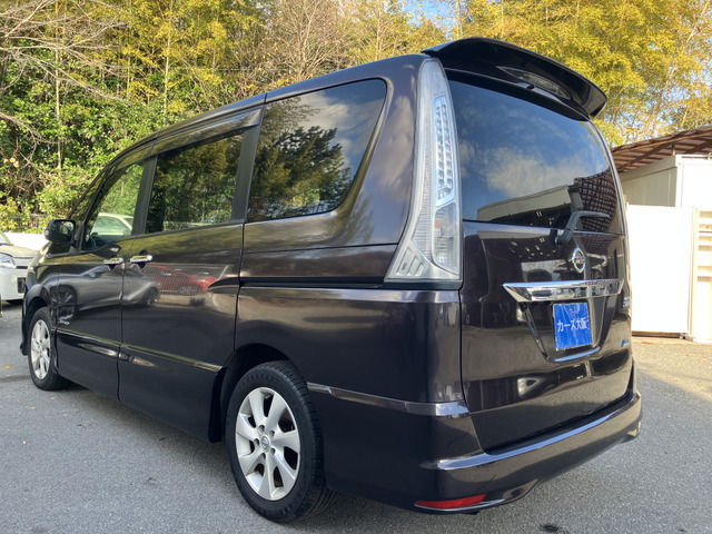 セレナ2.0 ハイウェイスター S-HYBRID