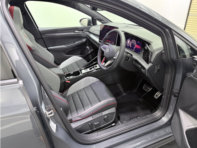 GTI��p�I�v�V�����̃\�E���u���b�N�u���b�N-�g���l�[�h���b�h/�O���[���U�[���g�p�����X�|�[�e�B�[�ȓ����ƂȂ��Ă���܂��B�t���A�}�b�g���܂ߎg�p�����w�ǂȂ��A�ƂĂ��������R���f�B�V�����ł��B