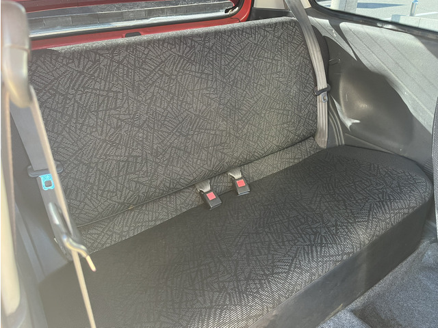 �Z�J���h�V�[�g���Y��ȏ�Ԃ��ێ����Ă���܂��B��l��������炨�����ɂ��L���Ƃ͌����܂��񂪏�邱�Ƃ͉\�ł��B�l�X�ȗp�r�ł��g���������B