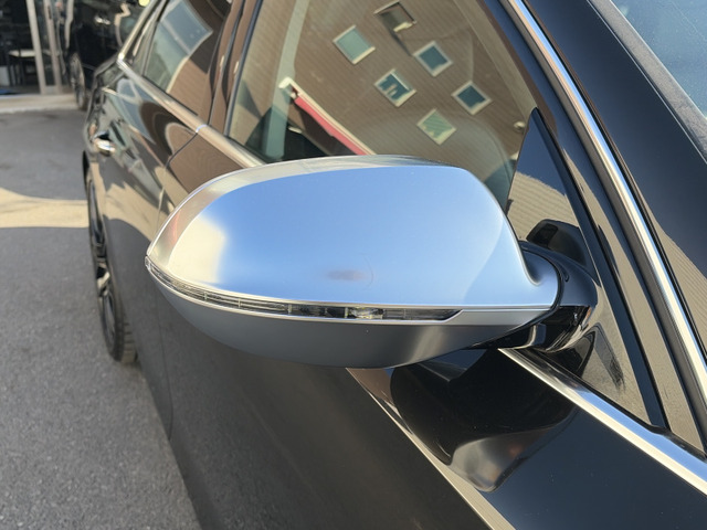 �y�E �T�C�h�~���[�z