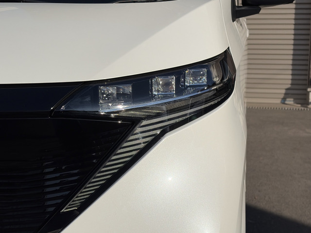 �yLED�w�b�h���C�g�z���V����ԑ��s�����ǍD�Ȏ��E���m�ۂ����S���ĉ^�]�ł��鍂�P�xLED�w�b�h���C�g�𑕔�!�_�����x�������A����d�͂��}�����Ă��܂��B