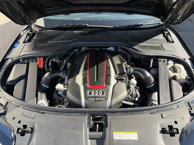 �y�G���W�����[���z���Ў����̎d�グ!�O���̖����A�G���W�����[���N���[�j���O�E�������|�ς݂̂��Ԃł��B���i�����̎ԗ��𐥔񂨋q�l�̖ڂł��m�F�������B