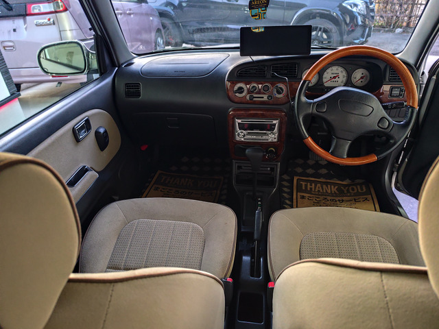 ミラジーノベース