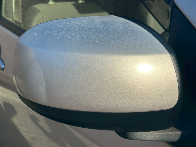 ミラー上部は若干の色やけがあります!!