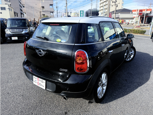 3ヶ月・3000kmの無料保証付きです。エンジン、ミッション等の修理の際に金額が大きくなりがちな箇所も無料修理で安心です。最大3年までの有料保証も取り扱っております。