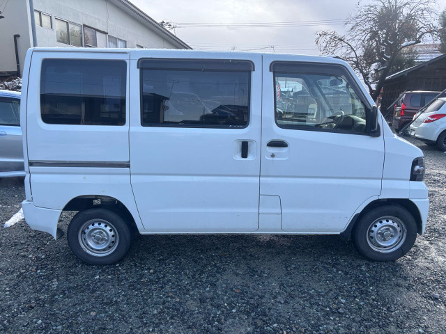 H22���Y�N���b�p�[4WD�AAT�A�G�A�R���t�ł��B���s59,700�q�A�Ԍ�2�N�t���n���ł�!