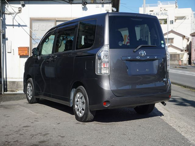 ヴォクシー2.0 X Lエディション