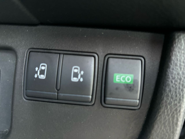 ���E�I�[�g�X���C�h�h�A���