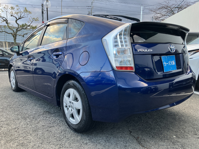 プリウス1.8 S