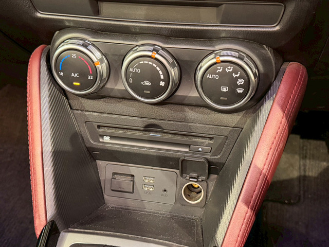 �yCD�EDVD�Đ��z�\�B