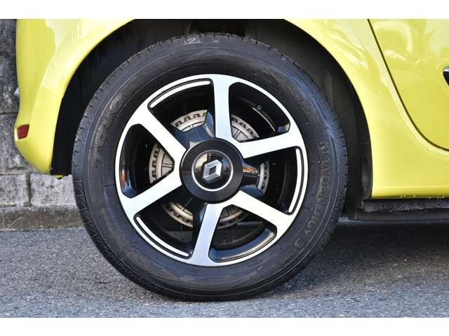 �y�C�����ǂ����[�Ԓv���܂��z�d�グ���X�^�b�t�ɂ��A��p�|���b�V���[�ɂ��{�f�B�̖����d�グ�A�z�C�[���A�^�C���n�E�X�����̐��|�A�����̍R�ۃN���[�j���O�A�e���X�C�b�`�A�n���h���A�ו��̐��|���s���܂��B