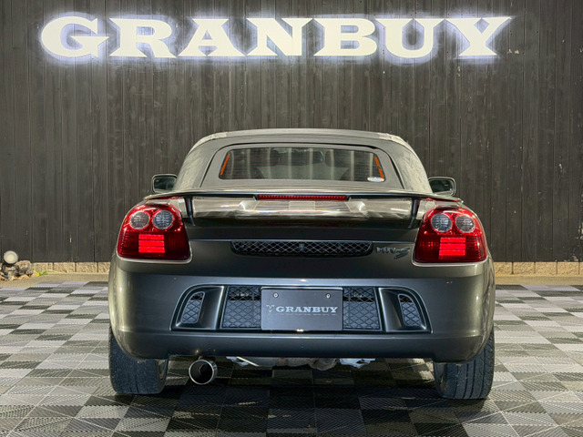 �y�������A�E�B���O�z�����B