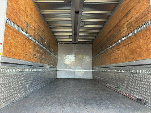 内寸(長さ:622 幅:239 高さ:248)