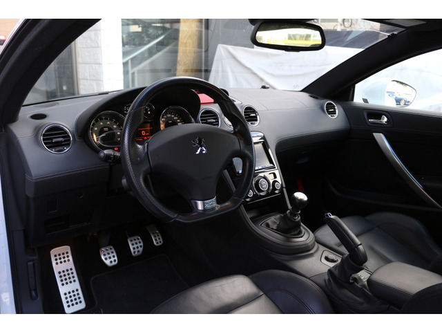 ���S�ԓ��O���N���[�j���O�ς݁��O�������グ�E�A���~�z�C���E�������E�V��E�t���A�}�b�g�E�V�[�g�S�ȁE�h�A���E�p�l���S�́E�K���X�Ȃǎԓ��̋��X�܂ōR�ې����X�^�b�t������䂱������Ď{�H���Ă��܂���