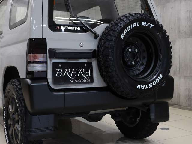 ���A�o���p�[��e��G���u�������}�b�g�u���b�N�ɓh�蕪���y�C���g���{���Ă��܂��B