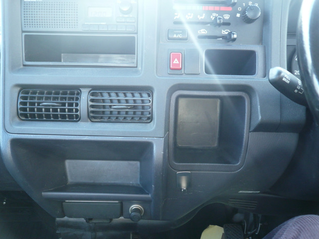 �G�A�R������A��������ɕ֗��ȃX�y�[�X���������񂠂�܂���