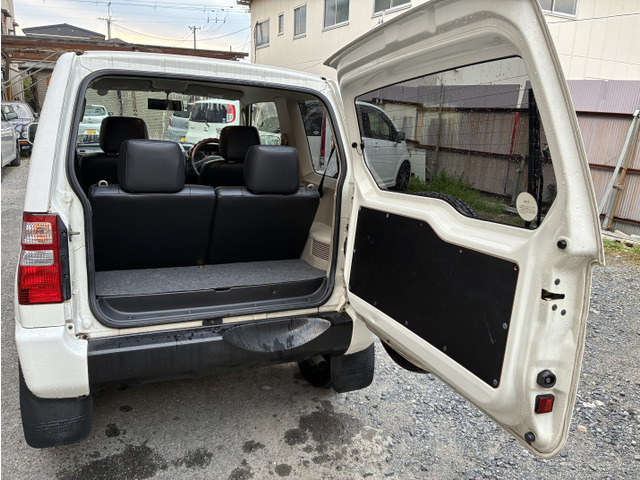 �o�b�N�h�A�����Ȃ��J�����Ƃ��\�ł��B