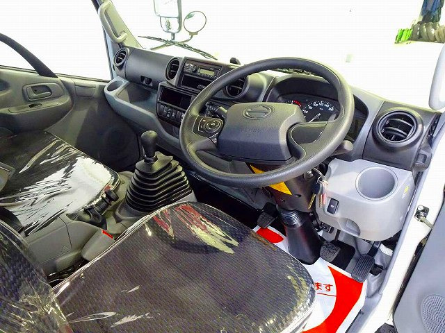 AC PS PW SRS ABS �W���h�A���b�N ���d�i�~���[ AM/FM ETC2.0 ���[���~���[���o�b�N���j�^�[ �h�����R �^�[�{ �r�C�u���[�L ES�X�^�[�g �t���A6MT