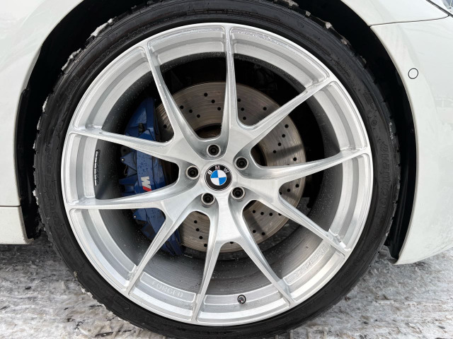 21�C���`�b���A���~�z�C�[���������܂����􂱂̑傫���Ȃ̂ɋ����̌y���ł�(^^)/�T�[�L�b�g�ł̃^�C�v�A�b�v���ԈႢ�Ȃ�(��)