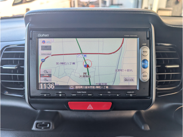 �����������[�i�r�𑕒����Ă܂��B�^�b�`�p�l���ł̑��삪�ł��ĊȒP�Ɏg�p�ł��܂���B