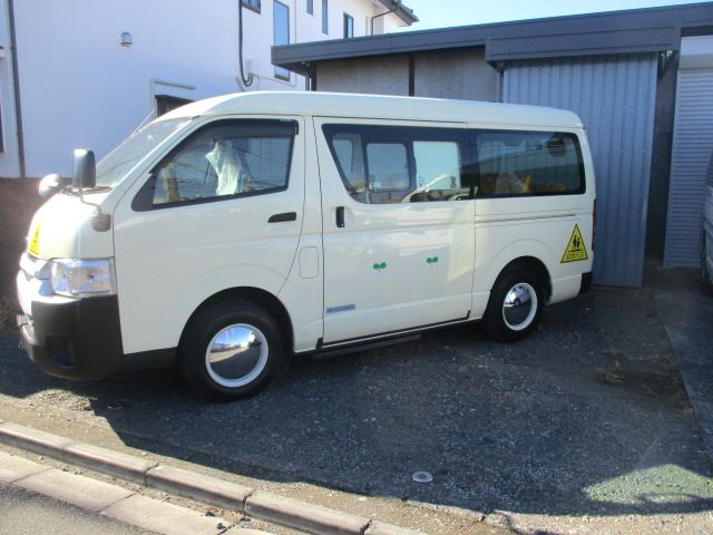 大人2名幼児12名普通免許証大丈夫