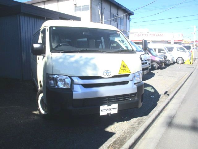 ハイエース(トヨタ) 2.7 DX ロング ミドルルーフ 4WD　4WD幼児バス大人2名幼児12名 中古車画像