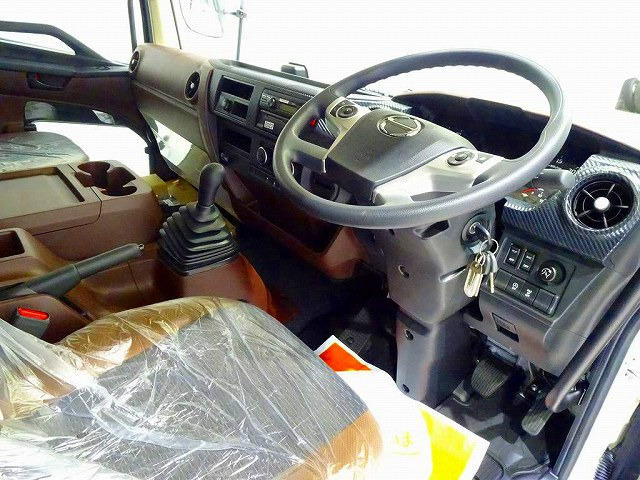 �I�[�gAC PS PW SRS ABS �W���h�A���b�N ���d�i�~���[ �G�A�T�X�V�[�g/�I�|�� AM/FM���W�I �o�b�N���j�^�[ �^�R�O���t �A�h�u���[ �t���A6MT �^�[�{