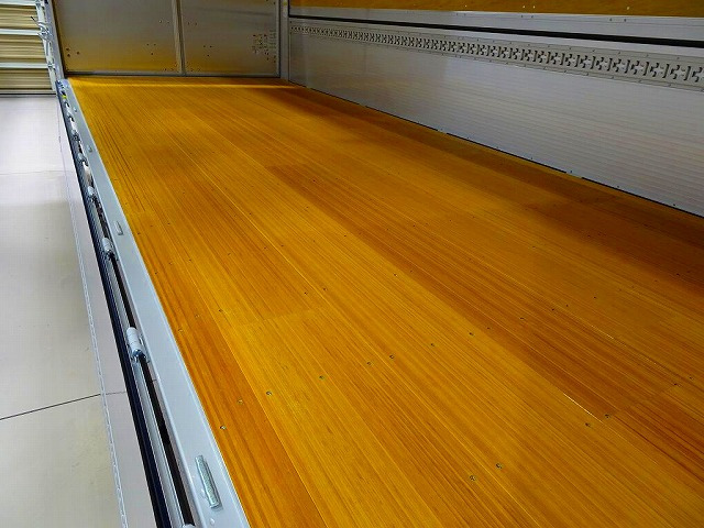 �ב����:627&times;241&times;240 ���t�b�N5�� ���E�Z�C�R�[���b�N ���b�V���O���[��2�i(58cm/140cm)/�x���g1�� �׎�LED��3��  �i�[�Q�[�g/1,000kg�t