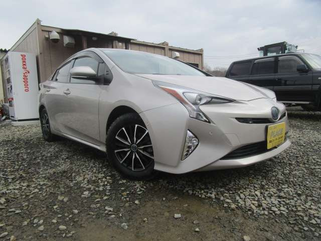 プリウス1.8 A E-Four 4WD