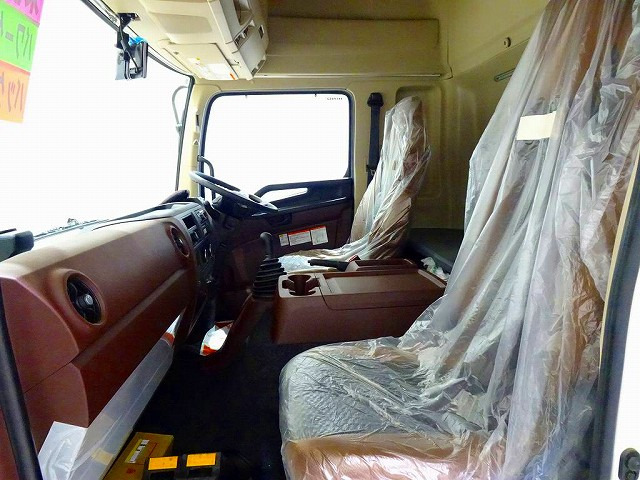 �I�[�gAC PS PW SRS ABS �W���h�A���b�N ���d�i�~���[ �G�A�T�X�V�[�g/�I�|�� AM/FM���W�I �o�b�N���j�^�[ �^�R�O���t �A�h�u���[ �t���A6MT �^�[�{