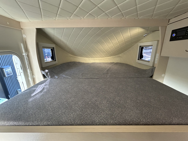 �o���N�x�b�h���L�X���K�ł�!175cm&times;150cm�ƂȂ��Ă���܂�!