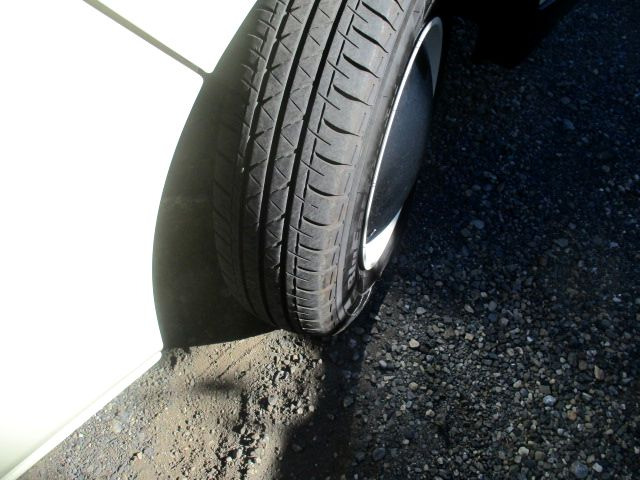 タイヤの山有ります